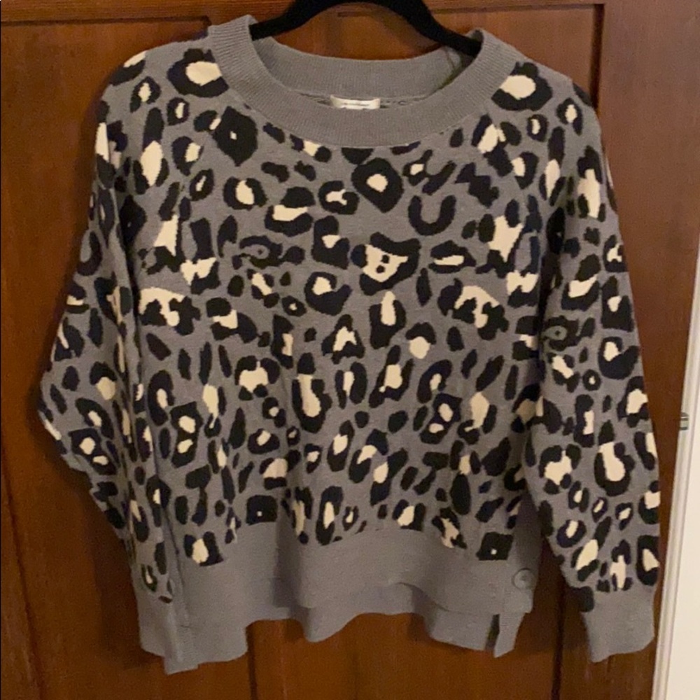 BRAND NEW Stella & Dot side-button leopard sweater